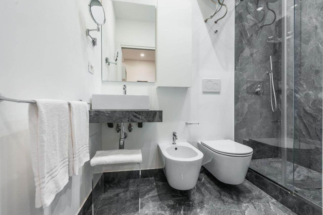 Rg8 Independent Apartment Catania Bagian luar foto