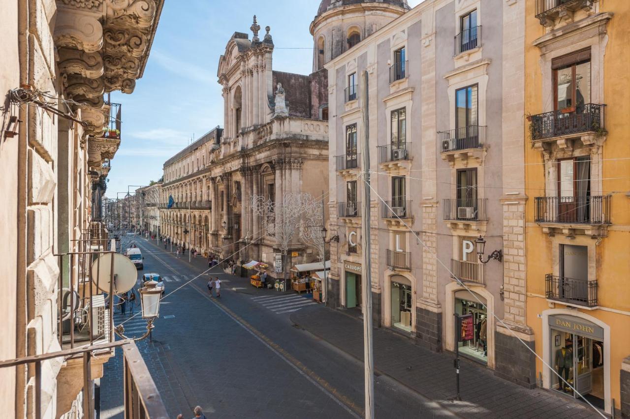 Rg8 Independent Apartment Catania Bagian luar foto