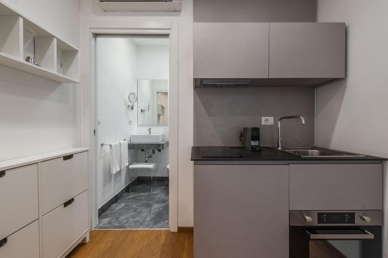 Rg8 Independent Apartment Catania Bagian luar foto